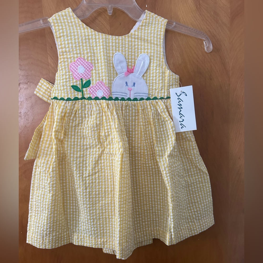 Sleeveless Yellow sz 4 Dress with bunny and flowers